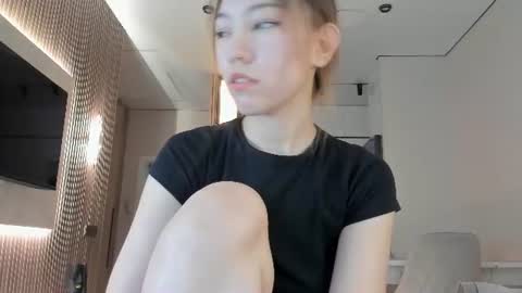 Luluu Chu  online show from July 21, 1:35 pm