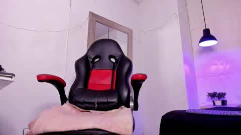 angel hardy online show from November 4, 11:55 am