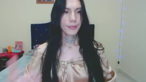 Snapshot of angel_moon69_ chatting on September 27, 1:25 am follow me instagram   amymiranda69 online show from September 27, 1:25 am
