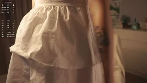 Mary online show from April 1, 1:41 pm