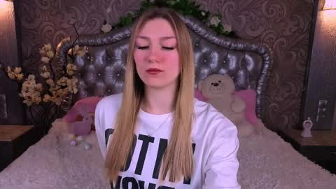 angelanabelle online show from April 3, 8:49 pm