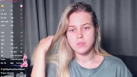 Darsi Anty online show from November 8, 4:21 pm