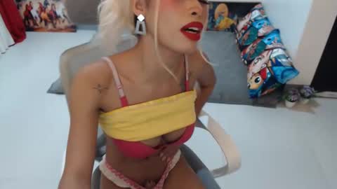 DIVINE ANGEL online show from November 17, 4:37 am