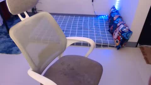 DIVINE ANGEL online show from April 2, 3:36 am