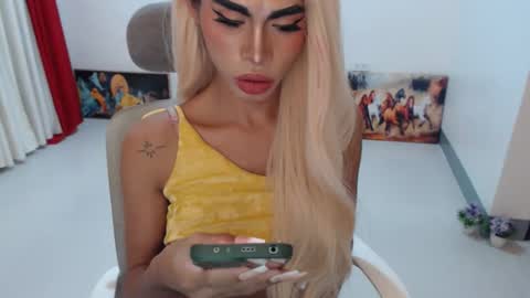 DIVINE ANGEL online show from September 24, 7:59 am