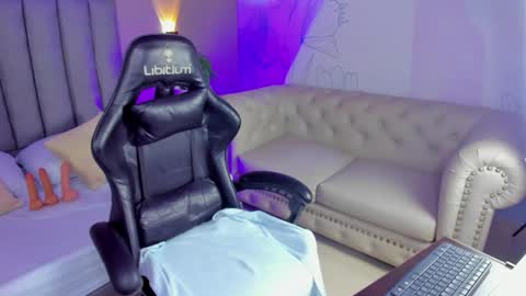 A N G E L I C A online show from April 22, 7:10 pm