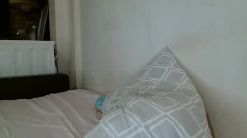 Angela online show from February 5, 6:26 pm