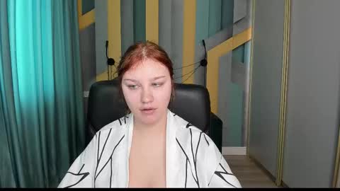 AngelinaLow online show from March 28, 1:12 pm