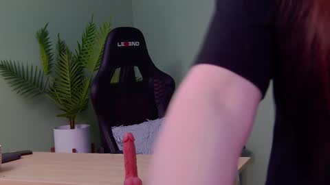 Angela White online show from March 4, 5:00 am