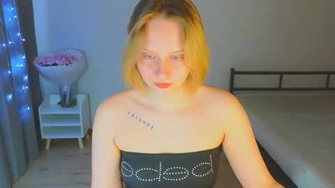 Cutie online show from November 6, 9:45 am