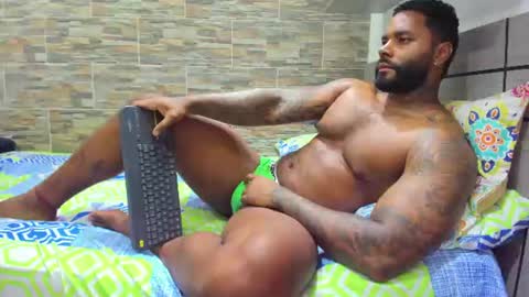 angelo_evans33 online show from August 9, 12:21 am
