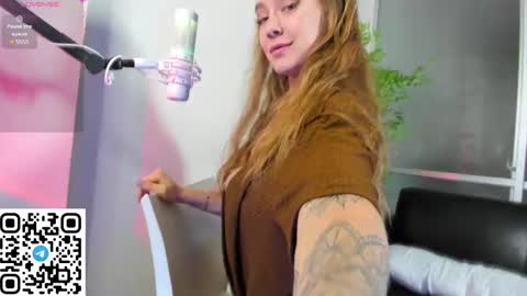 Snapshot of angelpaull chatting on December 21, 9:47 pm Angel online show from December 21, 9:47 pm