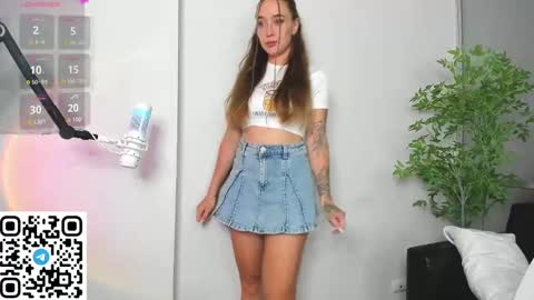 Snapshot of angelpaull chatting on February 7, 9:26 pm Angel online show from February 7, 9:26 pm