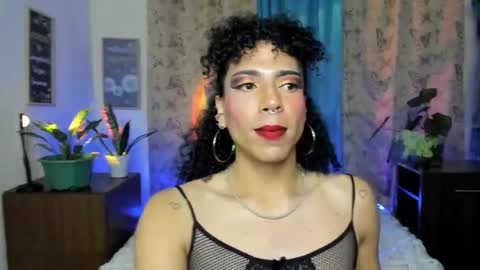 angelwhitte online show from December 3, 12:42 am