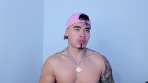 Snapshot of angelx_fox chatting on September 9, 12:16 pm Angel Fox online show from September 9, 12:16 pm