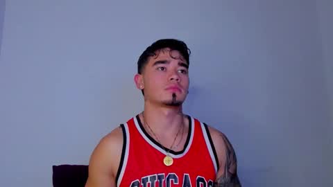 Snapshot of angelx_fox chatting on October 11, 1:43 am Angel Fox online show from October 11, 1:43 am