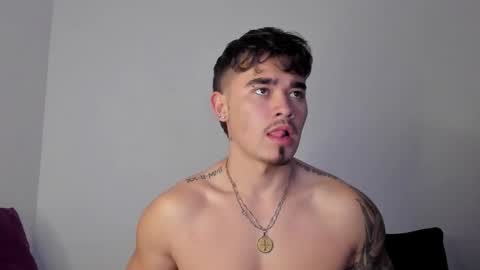 Snapshot of angelx_fox chatting on September 18, 1:31 am Angel Fox online show from September 18, 1:31 am