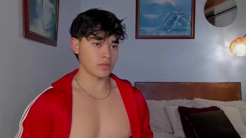 Snapshot of angelx_fox chatting on February 14, 10:28 am Angel Fox online show from February 14, 10:28 am