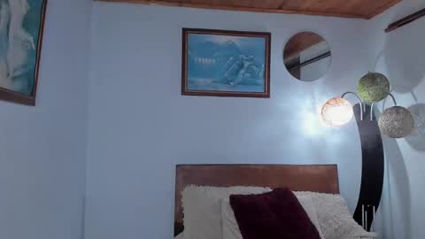 Snapshot of angelx_fox chatting on March 12, 2:52 am Angel Fox online show from March 12, 2:52 am