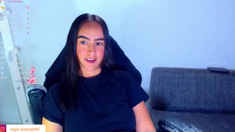 IG angie dreamgirl01 online show from February 19, 11:37 pm