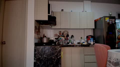 laura  online show from March 10, 12:42 pm