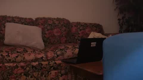 AnishnaabeNympho69 online show from April 17, 4:59 am