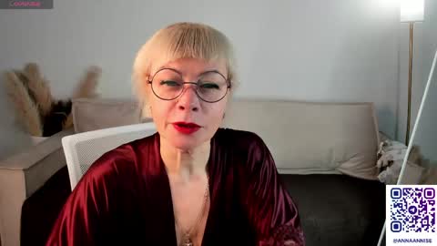 ann_annise online show from April 19, 1:17 am