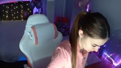 ann_woood online show from March 9, 7:02 am