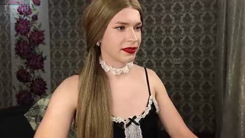 Anna online show from June 25, 6:13 pm