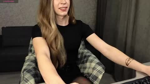 Anna online show from April 20, 5:16 pm