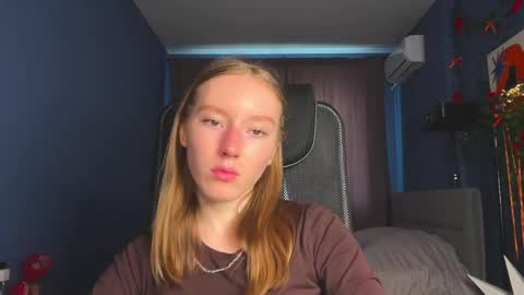 Anna online show from April 22, 1:51 pm