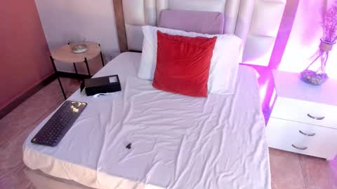 AnnaBrooks online show from February 3, 6:22 am