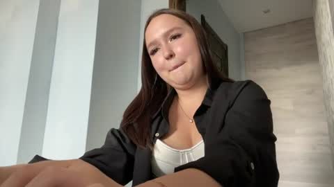 annadelicious_ online show from July 23, 11:30 am