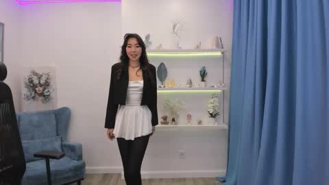 Anna online show from November 18, 11:35 am