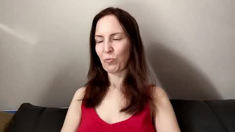 Anna online show from April 7, 8:27 am