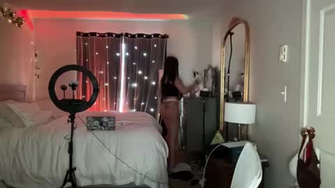 annaxoxo_ online show from December 17, 7:53 pm