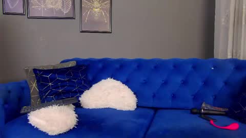 Anne online show from April 18, 3:41 am