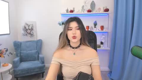 annetli online show from October 23, 3:52 am