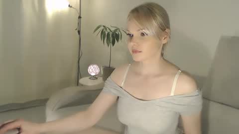 Annett online show from February 9, 10:00 pm