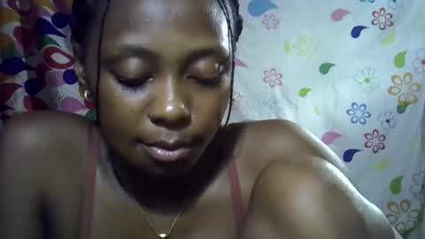 Annie online show from March 25, 6:14 pm