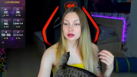 Annie online show from March 3, 7:32 pm