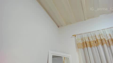 annie_barozzi online show from June 6, 12:00 pm