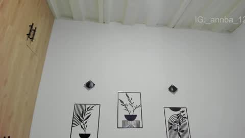 annie_barozzi online show from April 28, 12:09 pm