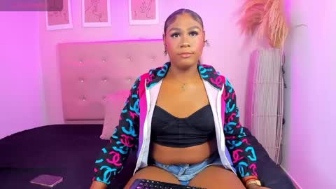 annie_dolce_ online show from June 9, 12:16 pm