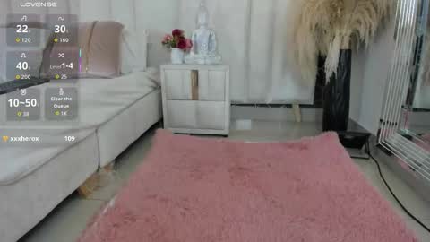 im annie   online show from February 13, 1:36 pm