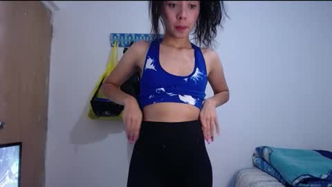 annie_rosse1017 online show from September 17, 2:59 am