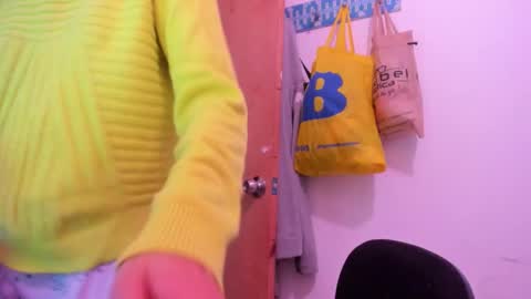 annie_rosse1017 online show from January 8, 3:45 am