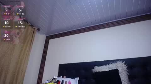 annie_scott_ online show from October 17, 10:03 pm