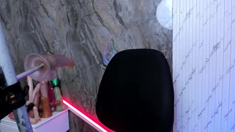 annie_wigg_ online show from February 24, 2:58 am