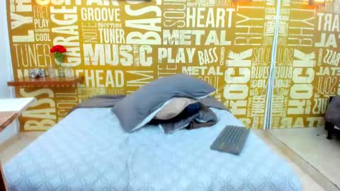 Annie  online show from February 27, 5:18 am